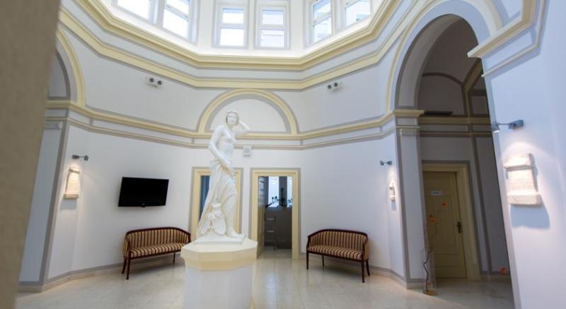Rimske Terme - Hotel Zdraviliski Dvor 里姆斯克·托普利采 外观 照片