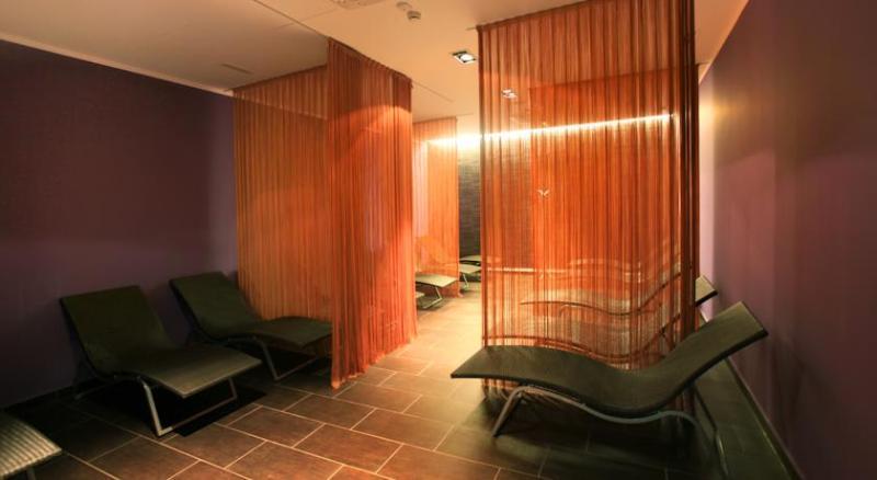 Rimske Terme - Hotel Zdraviliski Dvor 里姆斯克·托普利采 外观 照片