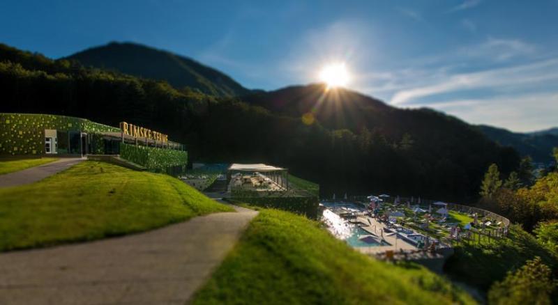 Rimske Terme - Hotel Zdraviliski Dvor 里姆斯克·托普利采 外观 照片