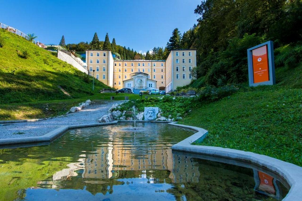 Rimske Terme - Hotel Zdraviliski Dvor 里姆斯克·托普利采 外观 照片
