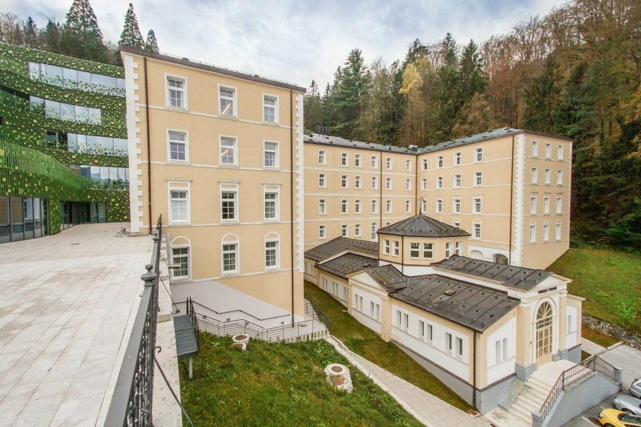 Rimske Terme - Hotel Zdraviliski Dvor 里姆斯克·托普利采 外观 照片