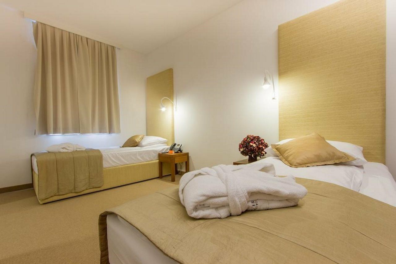 Rimske Terme - Hotel Zdraviliski Dvor 里姆斯克·托普利采 外观 照片